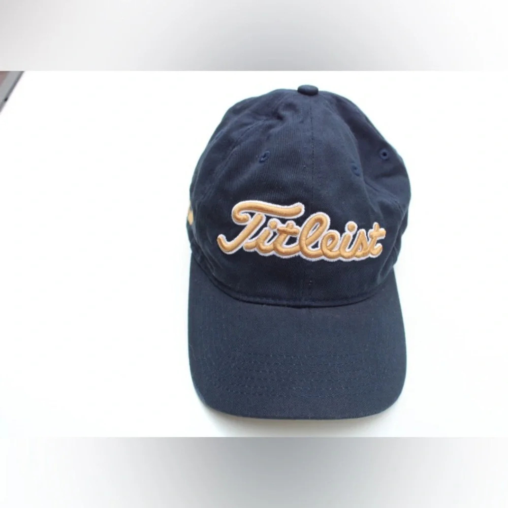 Titleist hat - Picture 9 of 10